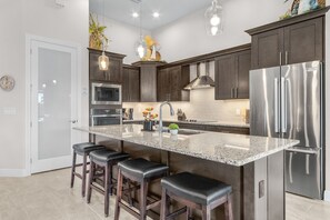 Fridge, microwave, oven, stovetop - Water Views, Relaxation, Heated Pool - Ocean Vibes - Roelens (Cape Coral)