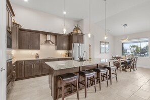 Fridge, microwave, oven, stovetop - Water Views, Relaxation, Heated Pool - Ocean Vibes - Roelens (Cape Coral)