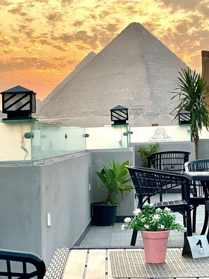 Exterior - Miami Pyramids View (Giza)
