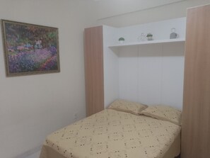 1 bedroom, iron/ironing board, WiFi, bed sheets