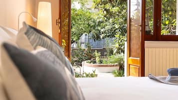 1 Schlafzimmer, Zimmersafe, Schreibtisch, BĂŒgeleisen/BĂŒgelbrett