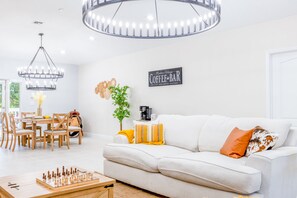 Smart TV, fireplace, ping pong, books