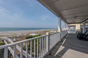 Property grounds - Experience luxury at Holden Aces, a spacious 4-bedroom oceanfront with stunning beach views. (Holden Beach)
