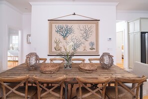 Dining - Experience oceanfront luxury at Sur La Mer, a 5-bedroom dog-friendly retreat with a private pool. (Holden Beach)
