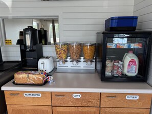 Free daily continental breakfast