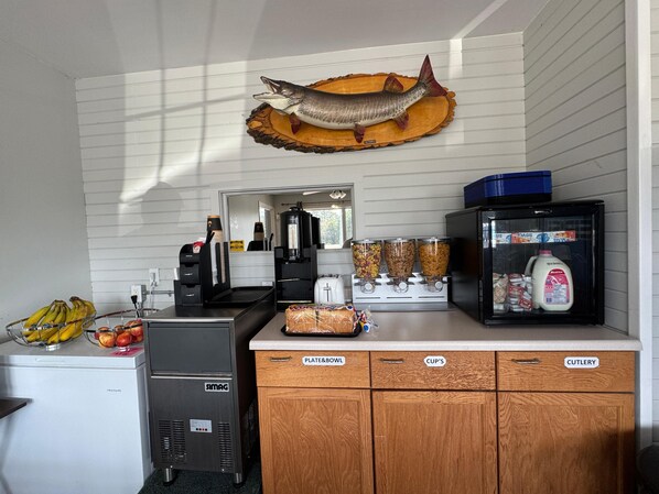 Free daily continental breakfast