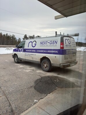 Front of property - NORTHSIDE MOTEL (Vermilion Bay)