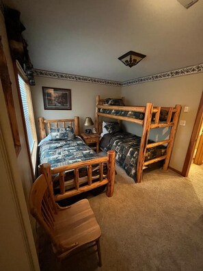 2 chambres, fer et planche Ă repasser, Wi-Fi gratuit, draps fournis