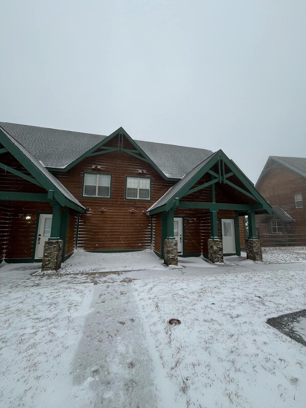 Exterior - Camp 4 #7: 2 Bedrooms, 2.5 Baths: Slope Side, Gas Fireplace. (Snowshoe)