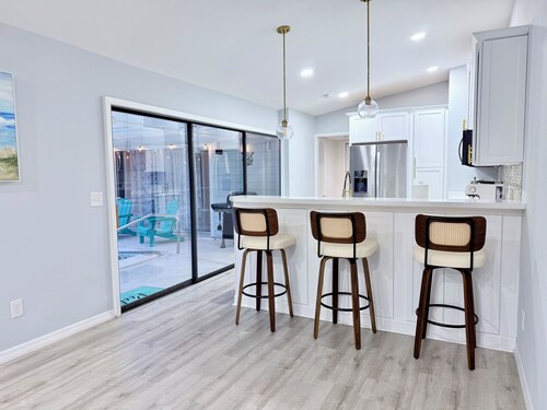 Family Home with Heated Pool in a Quiet Area