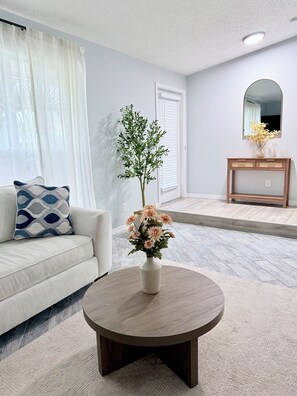 Smart TV - Family Home with Heated Pool in a Quiet Area (Jensen Beach)