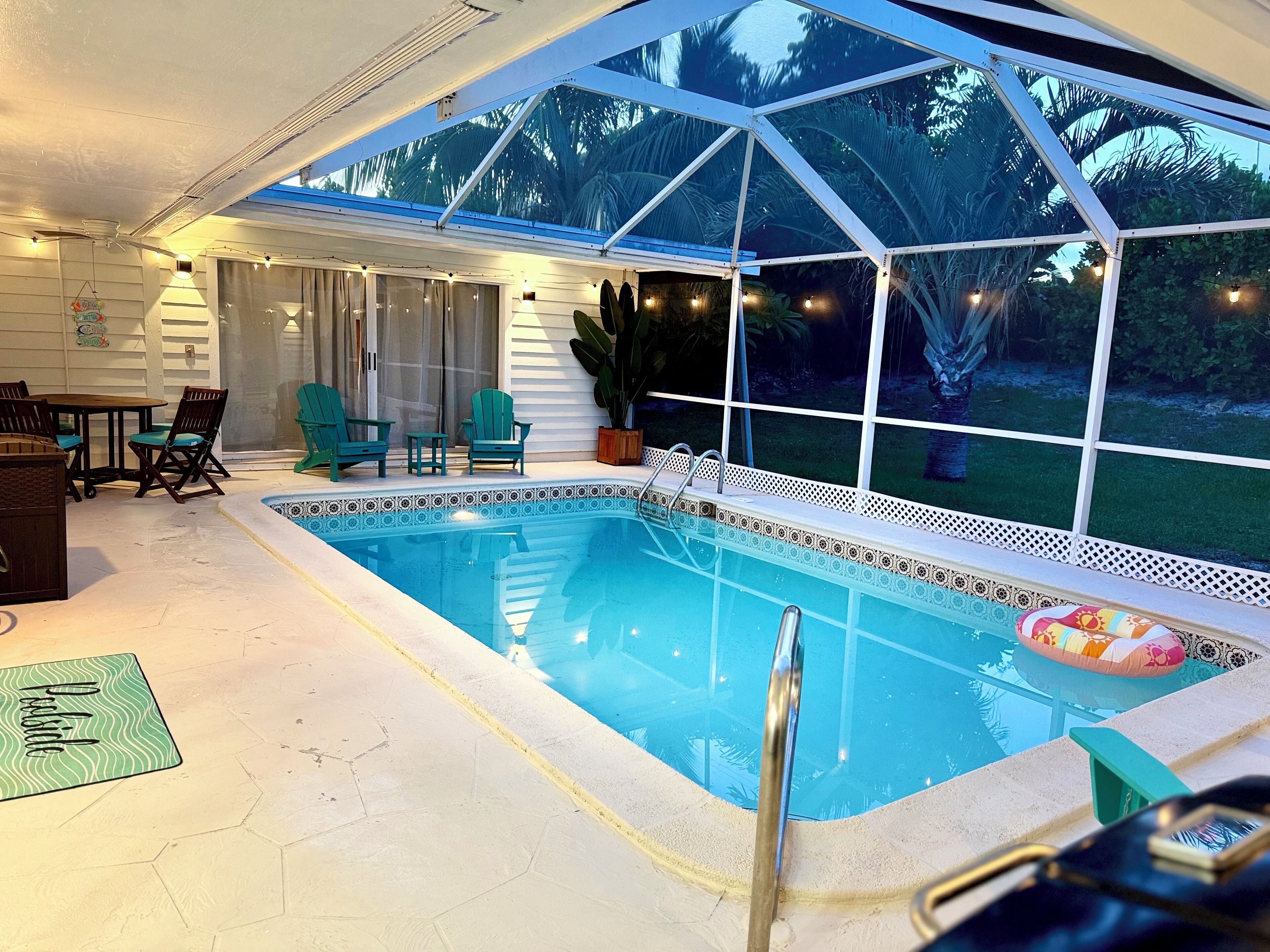 Outdoor pool, a heated pool