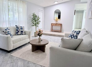 Smart TV y futbolito 