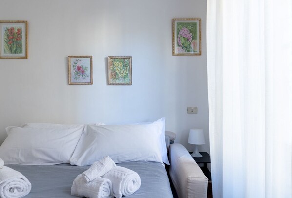 1 chambre, fer et planche à repasser, Wi-Fi, draps fournis