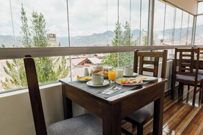 Petit déjeuner buffet compris tous les jours