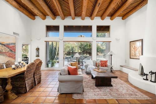 Boulders Serenity & Southwest Charm, Views, Hot Tub