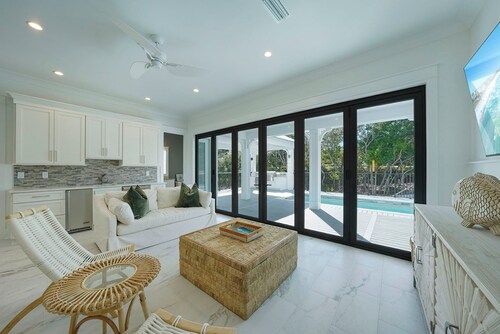 The Triple Crown - Luxury Triple Home Vacation Rental on 30A with Beach Views & Secluded Pool