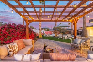 Terrace/patio - Scottsdale Retreat with Huge Private Yard, Beach Volleyball, Heated Pool (Scottsdale)