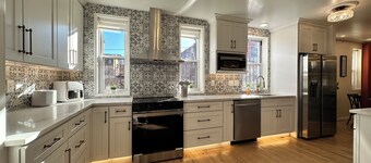 Luxury Private Boutique Hotel with CityView, Hot Tub, Free Parking