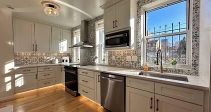 Luxury Private Boutique Hotel with CityView, Hot Tub, Free Parking