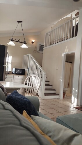 Cozy Stable Apartment - Bring your horse ! 