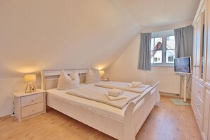 3 camere, ferro/asse da stiro, Wi-Fi