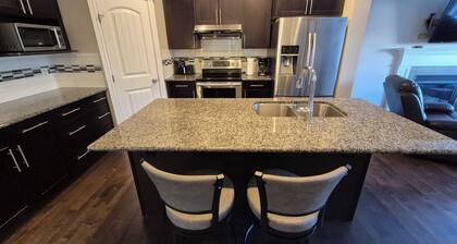 Sean Comfy Home Modern Escape in Edmonton â Near Northgate