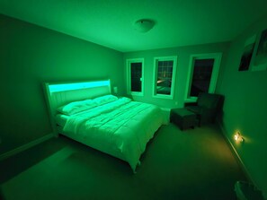 6 bedrooms, WiFi, bed sheets - Sean Comfy Home Modern Escape in Edmonton – Near Northgate  (Edmonton)