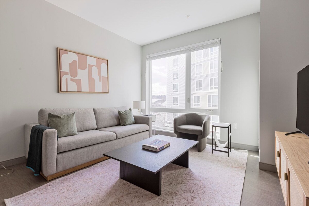 Blueground | Jamaica Plain, AC, gym, nr pond