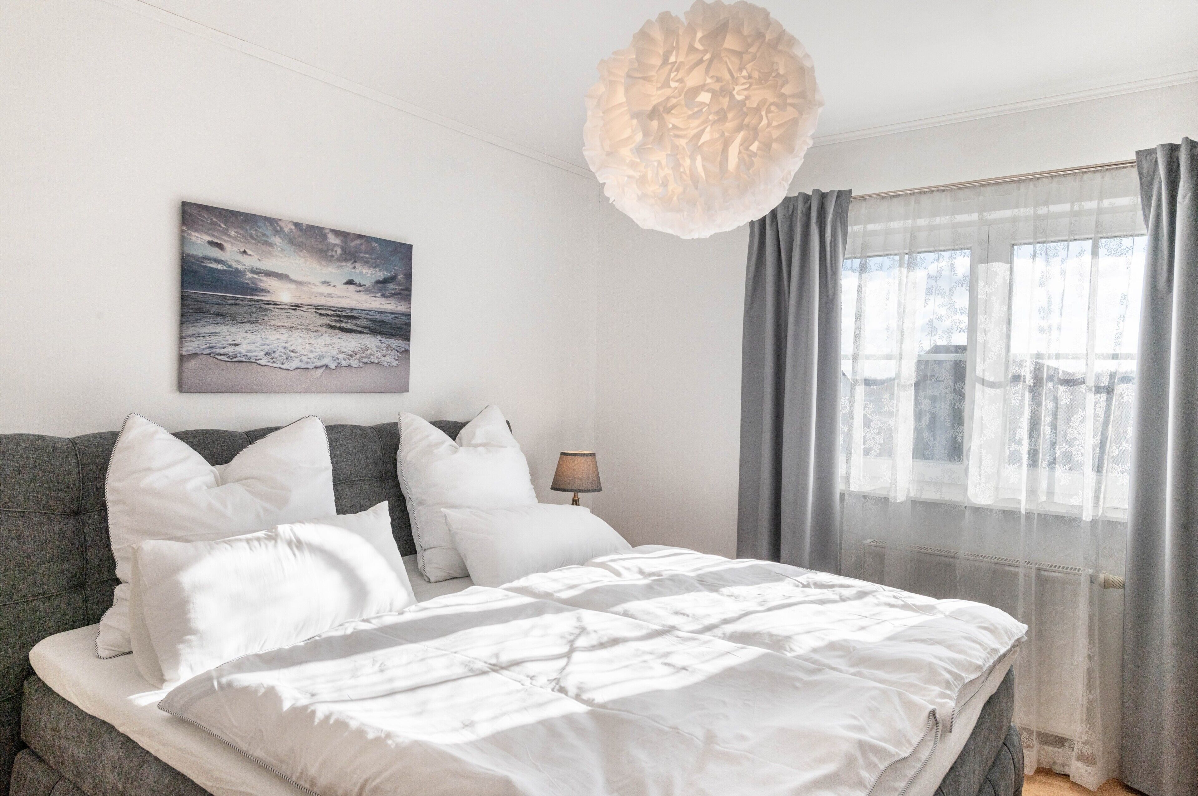 3 bedrooms, iron/ironing board, free WiFi, bed sheets