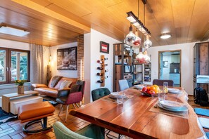 Dining - Apartment 'Auszeit' with Shared Terrace and Wi-Fi (Bietigheim-Bissingen)