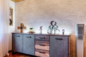 Interior - Apartment 'Auszeit' with Shared Terrace and Wi-Fi (Bietigheim-Bissingen)