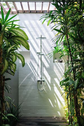 Family Villa, 3 Bedrooms, Private Pool | Bathroom shower