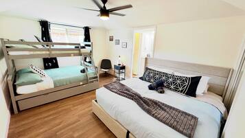 3 Schlafzimmer, Bügeleisen/Bügelbrett, Reisekinderbett, WLAN