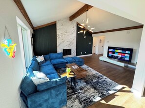 TV connectée, cheminée