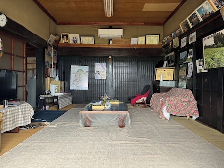 Interior. North side of the sacred mountain Mount Tsurugi t / Mima-gun Tokushima
