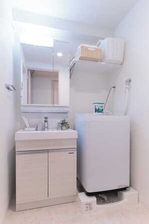 Hair dryer, towels - No room assigned WOM Condominium5 minutes walk from Tamatsukuri Station Free WiFi / Osaka Ōsaka (Osaka)