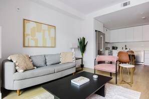 Fernseher, Stereoanlage