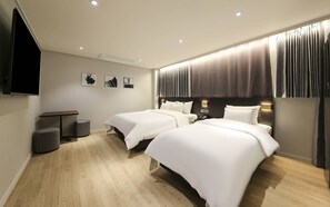 Hypo-allergenic bedding, laptop workspace, soundproofing, free WiFi - Hotel Ami (Gwangju)