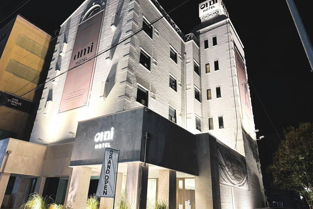 Deluxe Double Bed Room, 1 King Bed, Non Smoking, Private Bathroom | 部屋からの景観