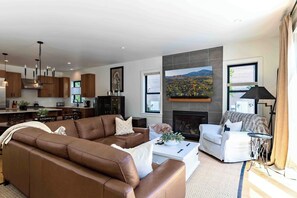 Fernseher, Kamin, Computerbildschirme