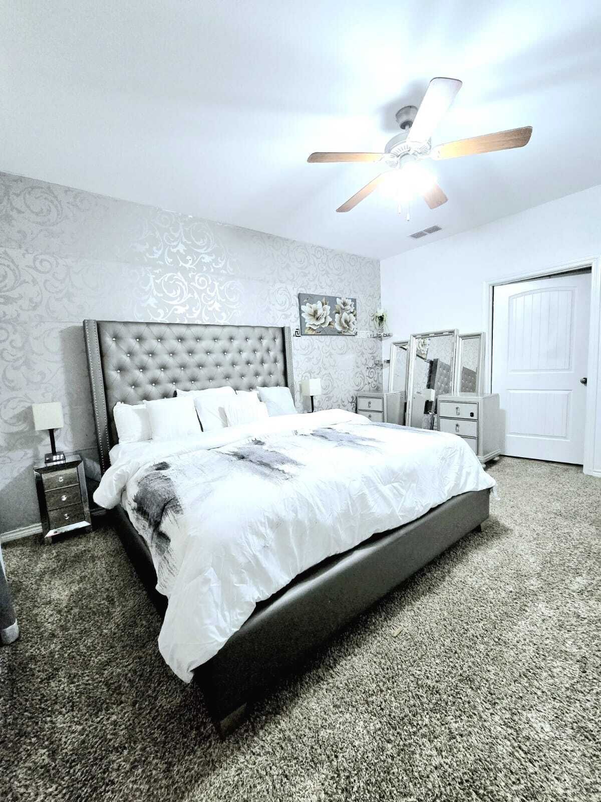 3 bedrooms, iron/ironing board, WiFi, bed sheets