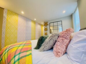 5 多间卧室、熨斗/熨衣板、WiFi、床单
