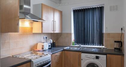 2-bedroom- Stoke-on-Trent-Sleeps 5-PetsOk
