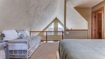 3 bedrooms, iron/ironing board, travel crib, free WiFi