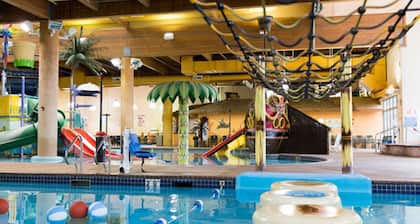 3-bedroom Cabin 13 in Bridges Bay, with on site eating and in/outdoor pool.