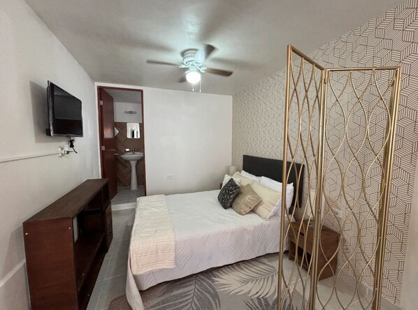 1 bedroom, WiFi, bed sheets