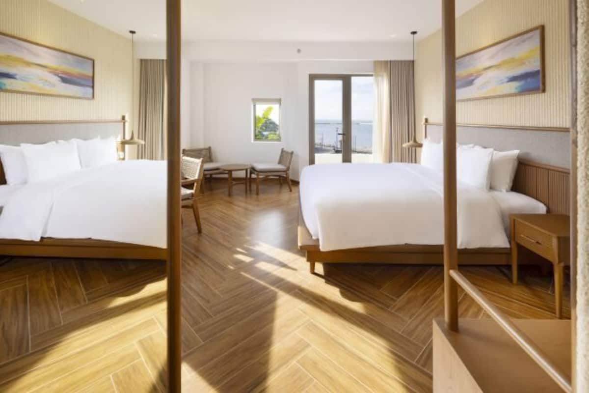 In-room safe, desk, blackout curtains, soundproofing