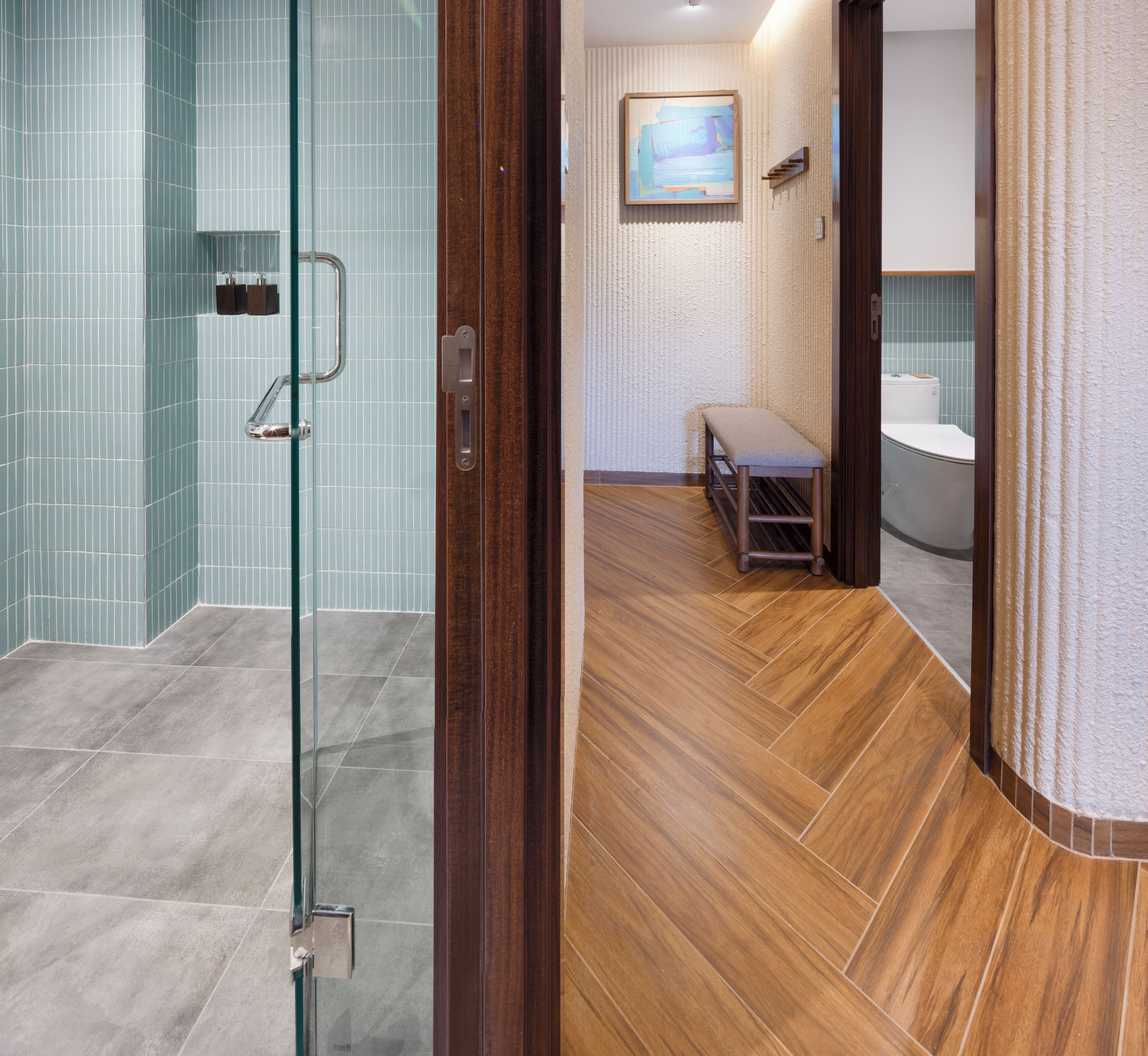 Deluxe Double Room | Bathroom | Eco-friendly toiletries, hair dryer, slippers, towels