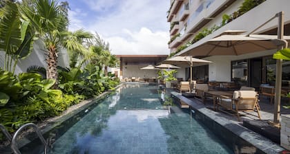 Iconic Long Hai Hotel